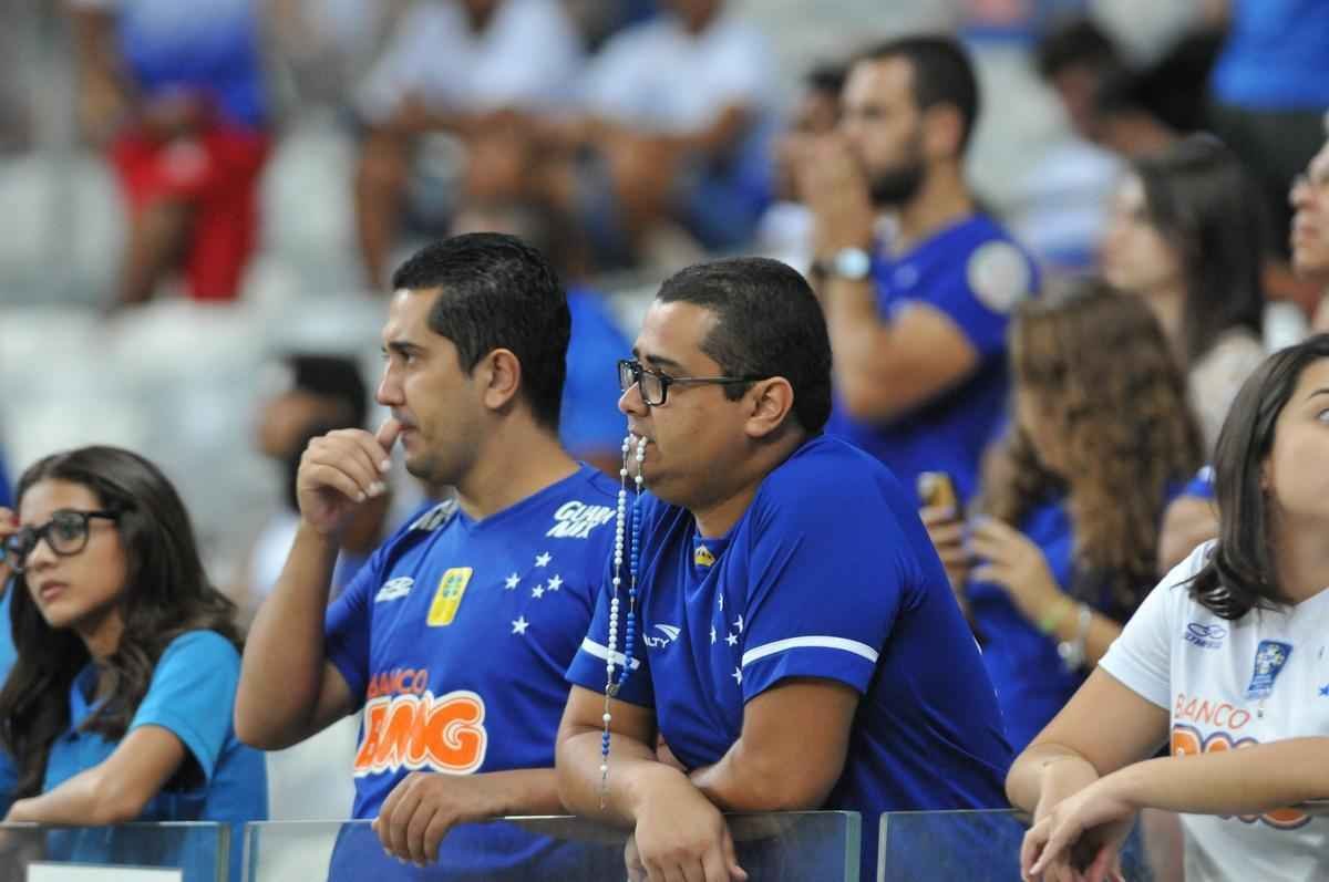 Cruzeiro e Atltico-PR jogaram no Mineiro pela terceira rodada do Grupo C da Primeira Liga