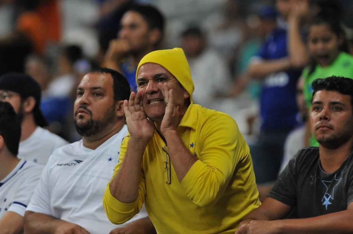 Cruzeiro e Atltico-PR jogaram no Mineiro pela terceira rodada do Grupo C da Primeira Liga