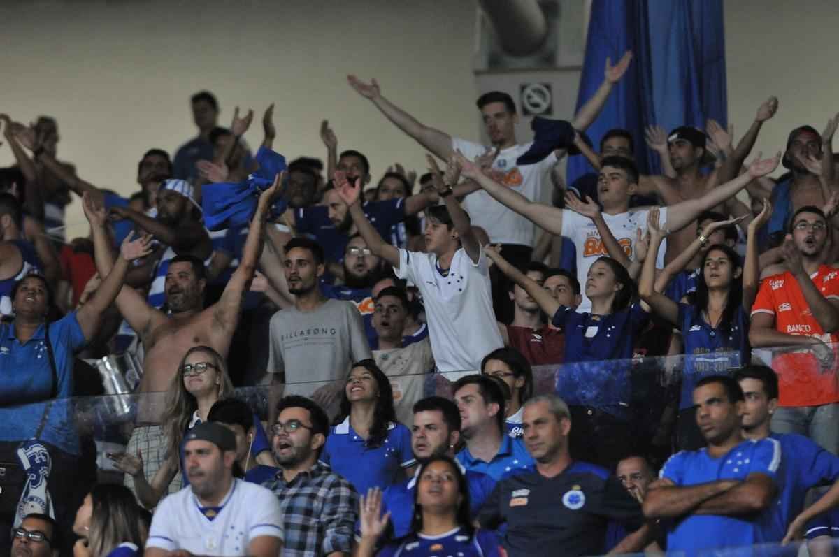 Rafael defendeu pnalti cobrado por Niko nos acrscimos e garantiu vitria celeste