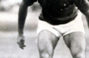 Perfumo defendeu o Cruzeiro entre 1971 e 1974, e foi tricampeo mineiro (72, 73 e 74).