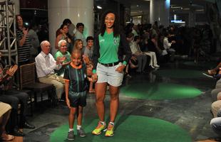 Amrica apresentou coleo de uniformes 2016, desenhados pelo estilista Ronaldo Fraga e produzidos pela Lupo