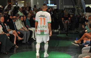 Amrica apresentou coleo de uniformes 2016, desenhados pelo estilista Ronaldo Fraga e produzidos pela Lupo