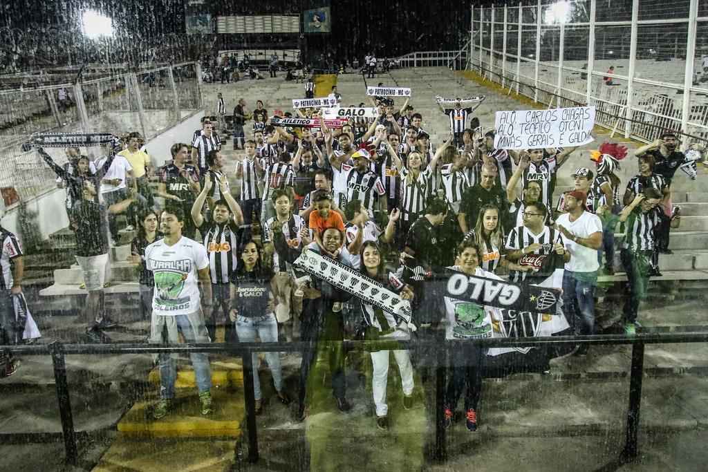 Imagens do jogo entre Colo Colo e Atltico pela Libertadores