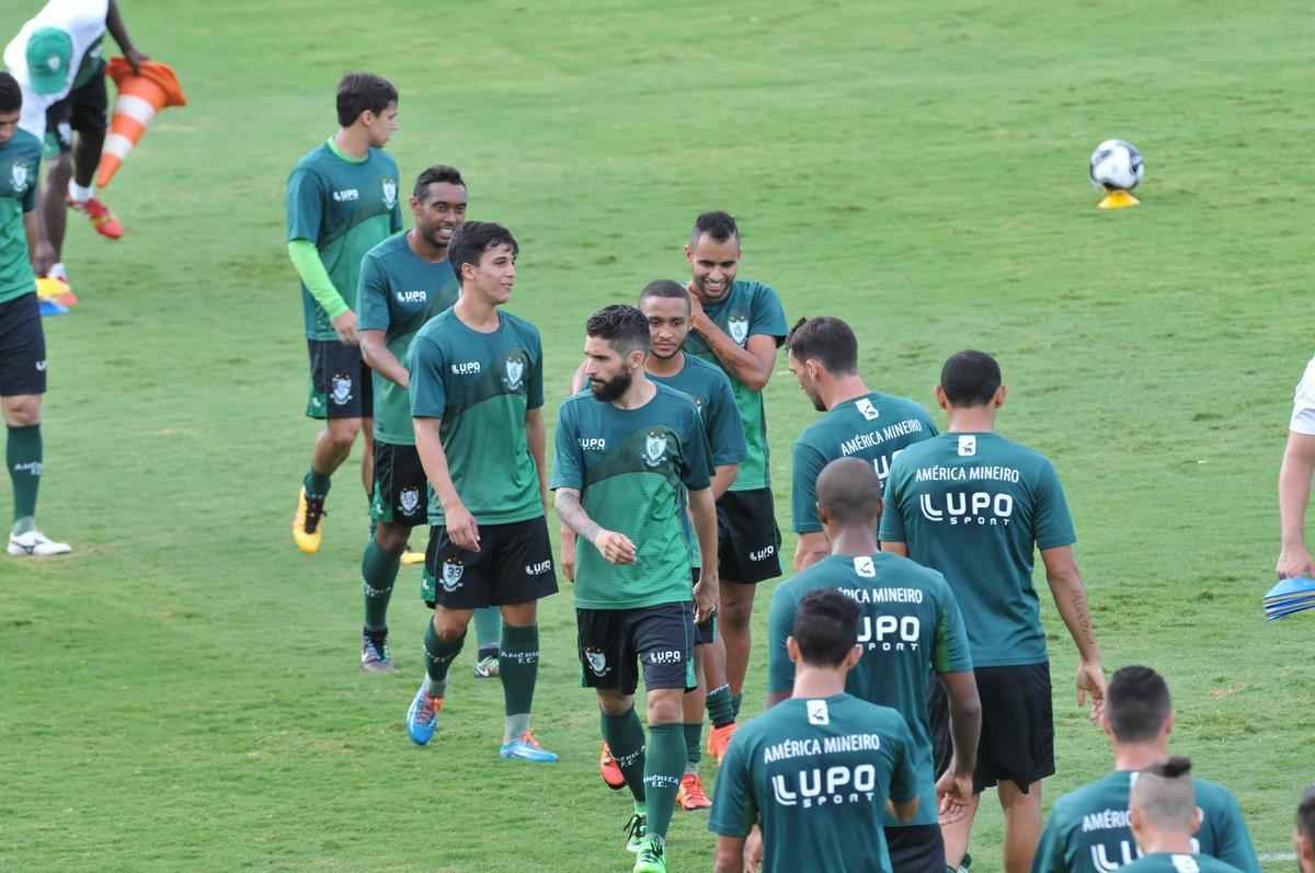 Fotos do treino do Amrica realizado na tarde desta sexta-feira (11/03), no Lanna Drumond