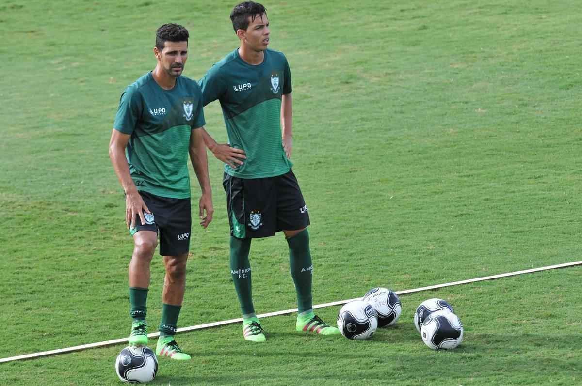 Fotos do treino do Amrica realizado na tarde desta sexta-feira (11/03), no Lanna Drumond
