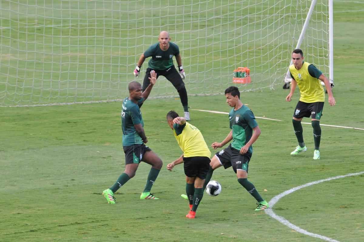 Fotos do treino do Amrica realizado na tarde desta sexta-feira (11/03), no Lanna Drumond
