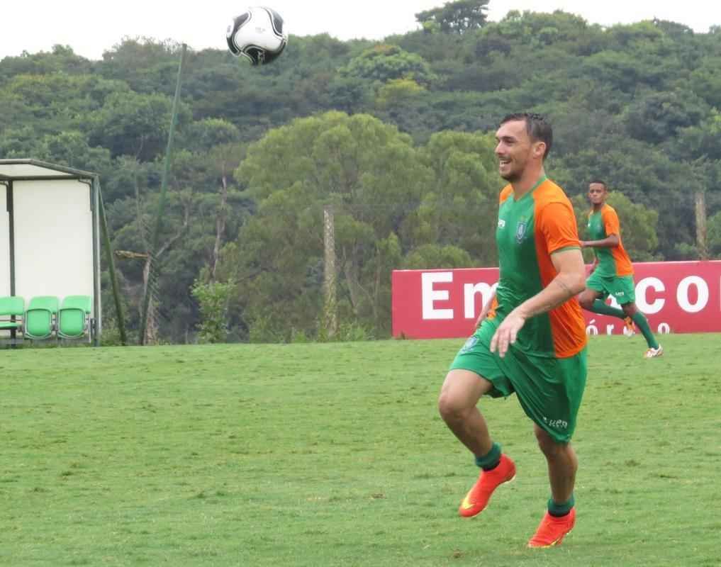 Com novo uniforme de treino, Amrica encerra preparao para clssico contra Atltico, neste domingo, no Horto, pelo Campeonato Mineiro 