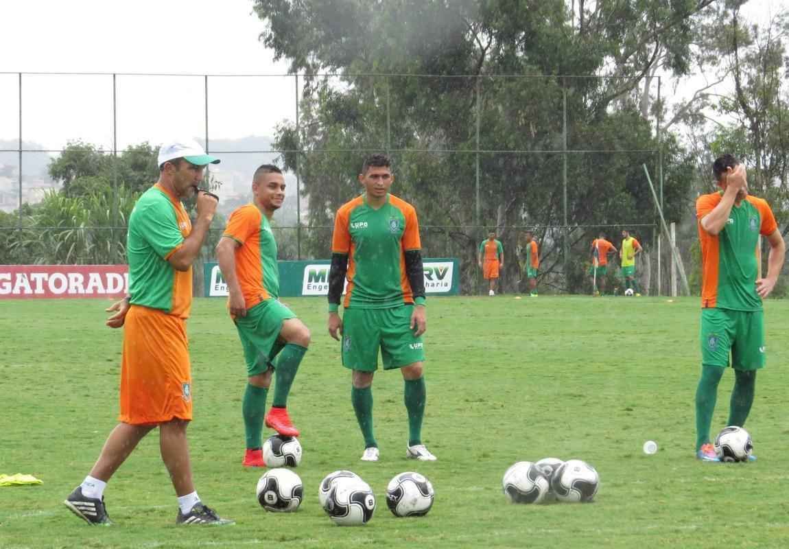 Com novo uniforme de treino, Amrica encerra preparao para clssico contra Atltico, neste domingo, no Horto, pelo Campeonato Mineiro 