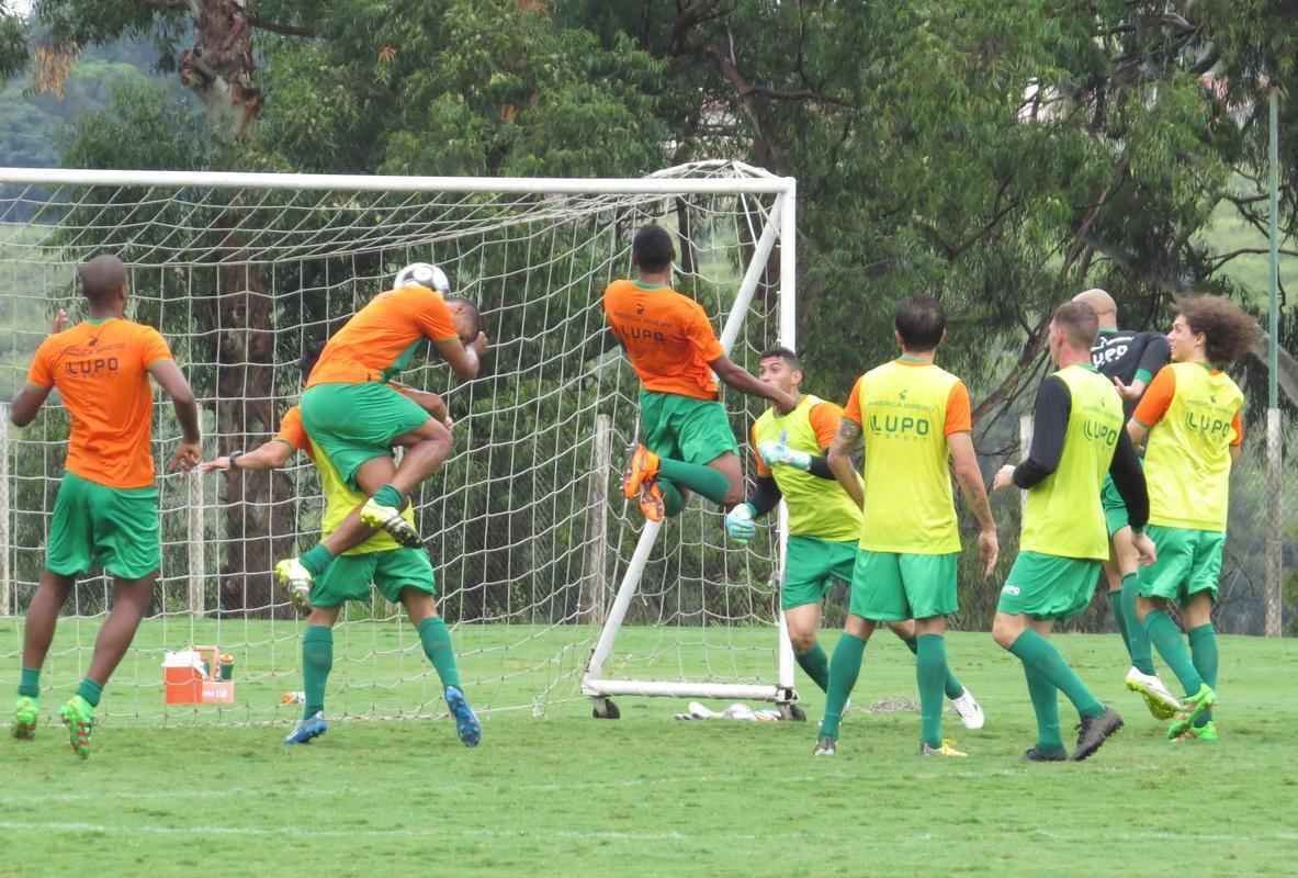 Com novo uniforme de treino, Amrica encerra preparao para clssico contra Atltico, neste domingo, no Horto, pelo Campeonato Mineiro 