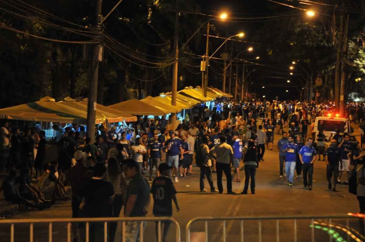 Imagens do retorno da Feira de Convenincia no Mineiro