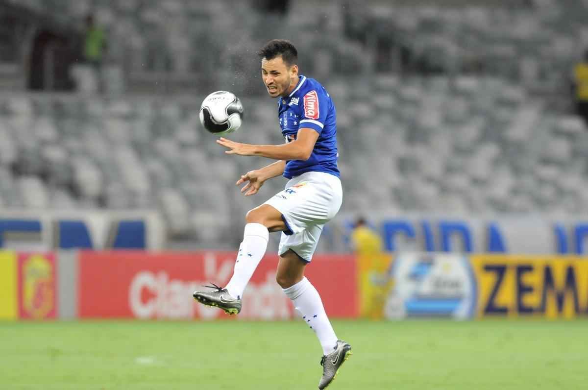 Imagens do jogo entre Cruzeiro e Uberlndia no Mineiro