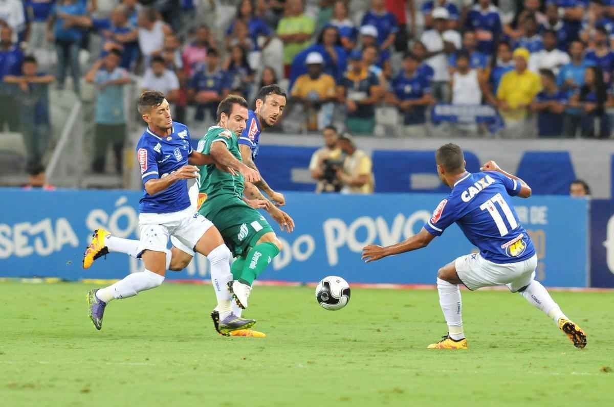 Imagens do jogo entre Cruzeiro e Uberlndia no Mineiro