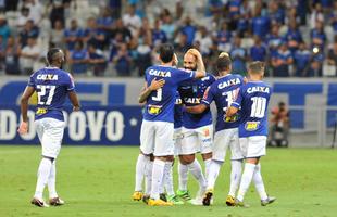 Bruno Rodrigo, de cabea, marcou o primeiro gol do Cruzeiro