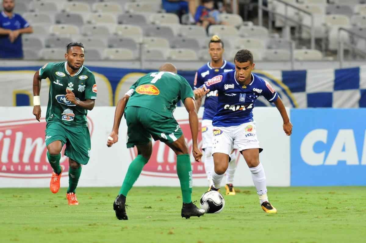 Imagens do jogo entre Cruzeiro e Uberlndia no Mineiro
