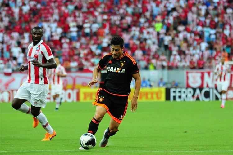 Vincius Arajo, atacante, foi para o Sport