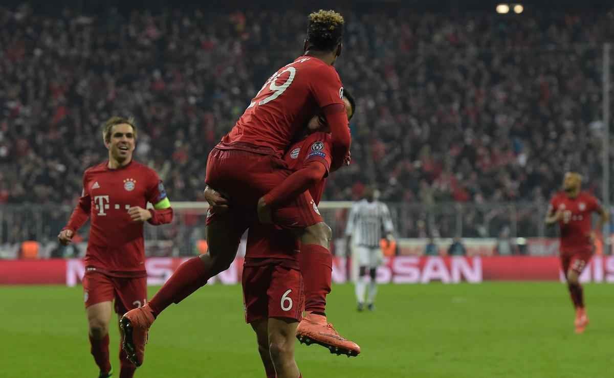O Bayern de Munique conseguiu um vitria histria sobre a Juventus nesta quarta-feira para avanar s quartas de final da Liga dos Campees. Aps sair perdendo por 2 a 0, conseguiu o empate aos 45 minutos do segundo tempo e garantiu o triunfo por 4 a 2 no segundo tempo da prorrogao. O jovem Coman, de apenas 19 anos, est no Bayern emprestado pela Juventus, participou dos dois gols no tempo normal e marcou o tento que fechou a contagem na Allianz Arena.