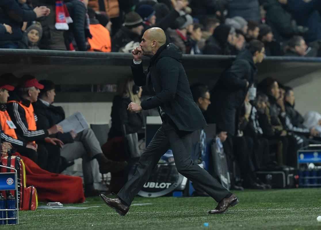 O Bayern de Munique conseguiu um vitria histria sobre a Juventus nesta quarta-feira para avanar s quartas de final da Liga dos Campees. Aps sair perdendo por 2 a 0, conseguiu o empate aos 45 minutos do segundo tempo e garantiu o triunfo por 4 a 2 no segundo tempo da prorrogao. O jovem Coman, de apenas 19 anos, est no Bayern emprestado pela Juventus, participou dos dois gols no tempo normal e marcou o tento que fechou a contagem na Allianz Arena.