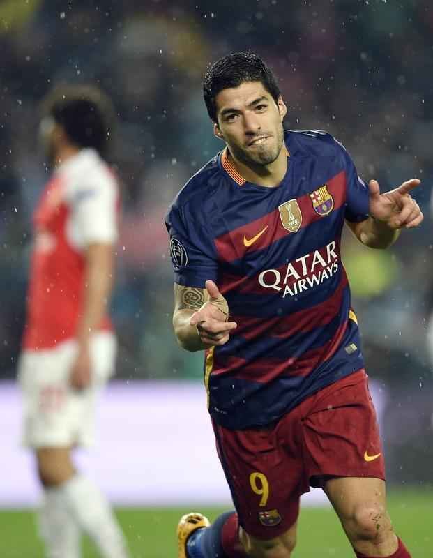 Se no jogo de ida Lionel Messi concentrou todas as atenes, desta vez o Barcelona contou com o brilho de todo o trio MSN para vencer novamente o Arsenal, nesta quarta-feira. Com um gol de Messi, outro de Neymar e mais um Luis Surez, o time espanhol bateu o rival ingls por 3 a 1, acumulando 5 a 1 no placar agregado, no Camp Nou sob chuva. O novo triunfo selou com folga a vaga nas quartas de final da Liga dos Campees.