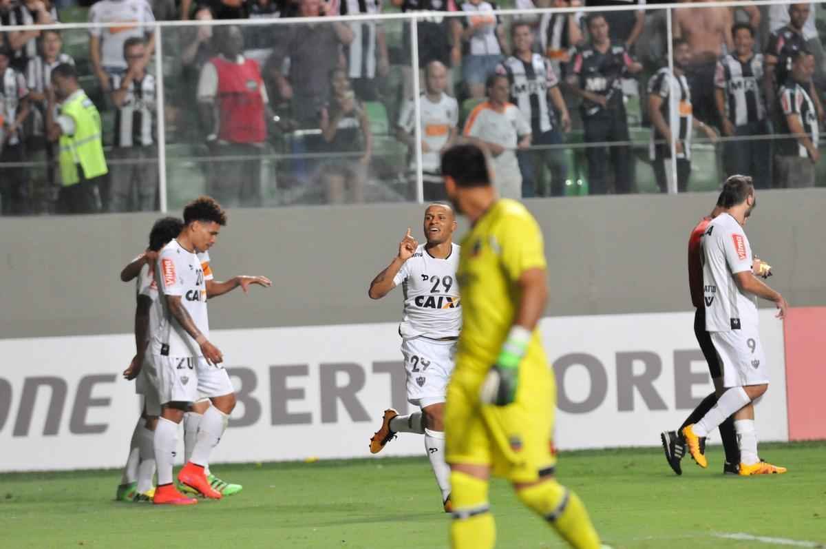 Fotos da partida entre Atltico e Colo Colo pela Copa Libertadores