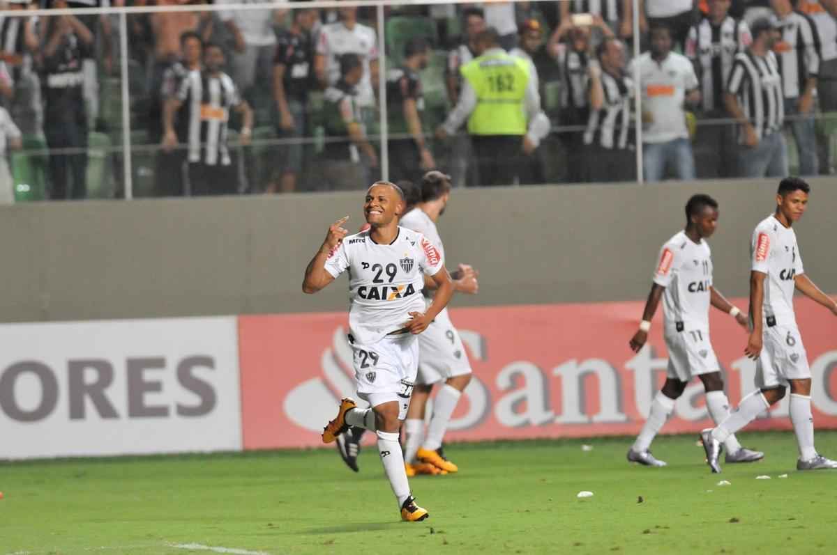 Fotos da partida entre Atltico e Colo Colo pela Copa Libertadores