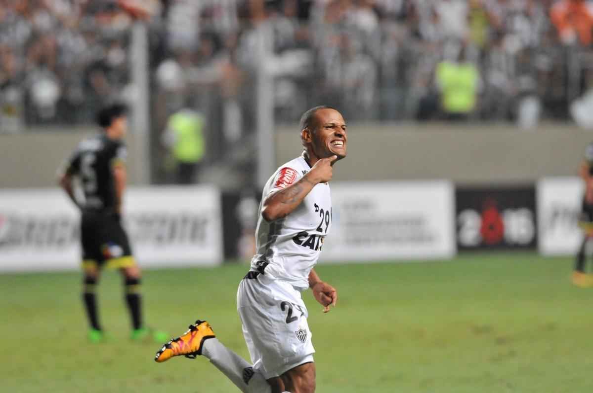Fotos da partida entre Atltico e Colo Colo pela Copa Libertadores