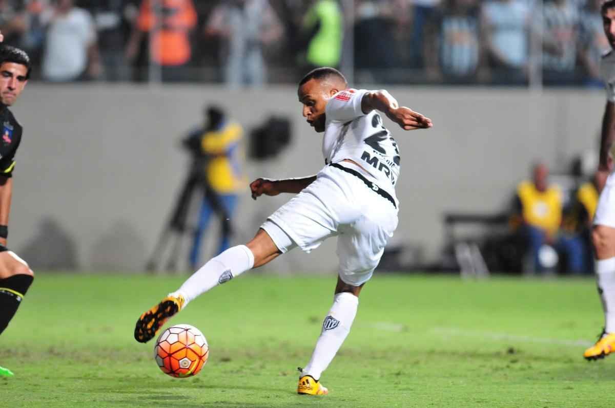 Fotos da partida entre Atltico e Colo Colo pela Copa Libertadores