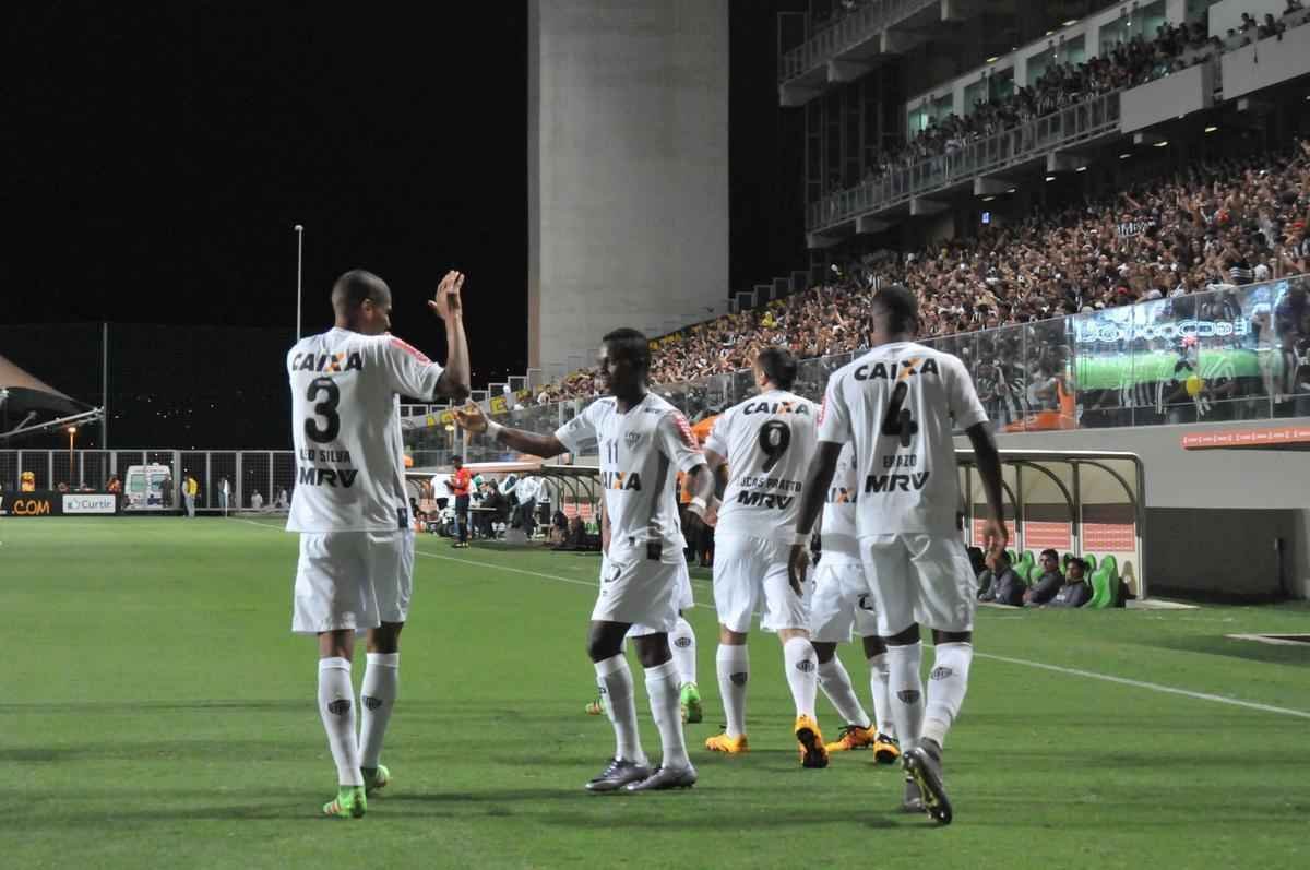 Equatoriano Cazares marcou para o Galo logo no primeiro minuto e fez explodir o Independncia