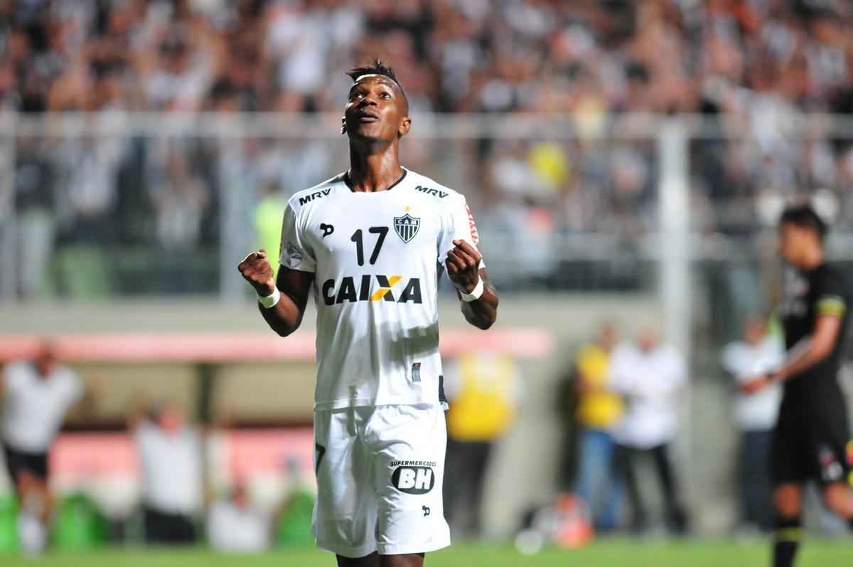 Hyuri entrou no lugar de Patric e marcou o terceiro gol do Galo sobre o Colo Colo no Horto