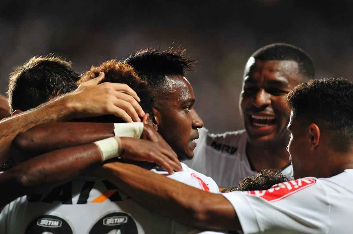 Hyuri entrou no lugar de Patric e marcou o terceiro gol do Galo sobre o Colo Colo no Horto