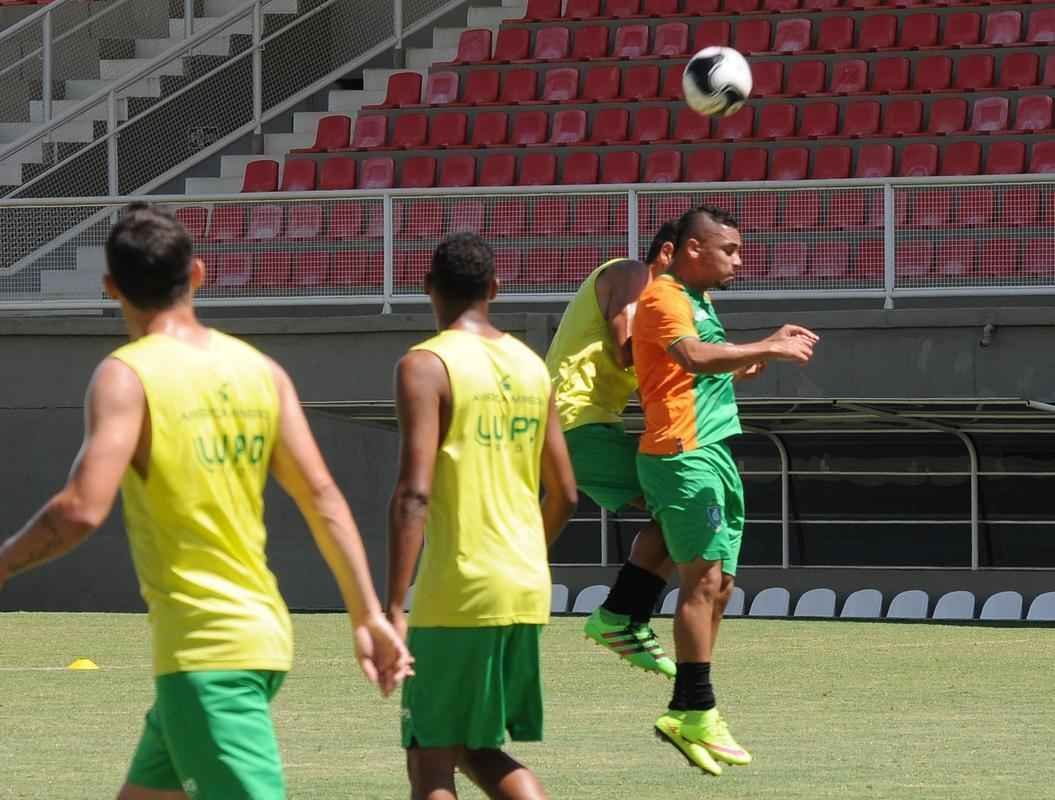 Imagens do treino do Amrica em Muria