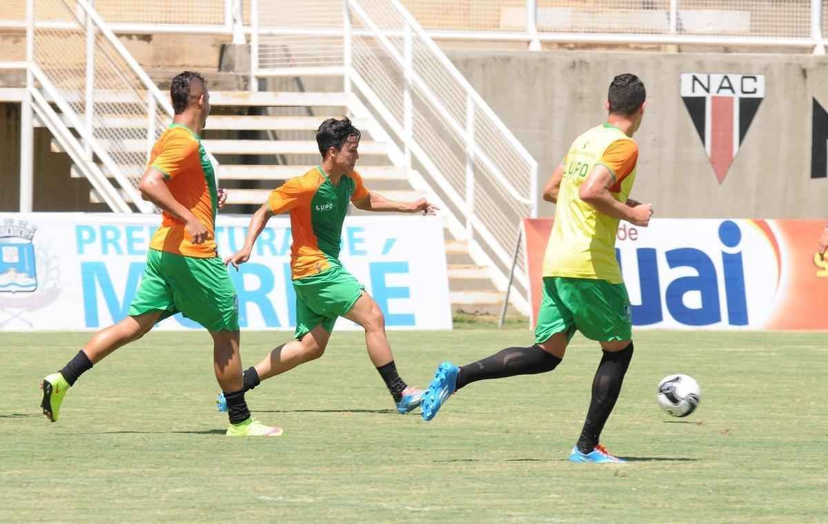 Imagens do treino do Amrica em Muria