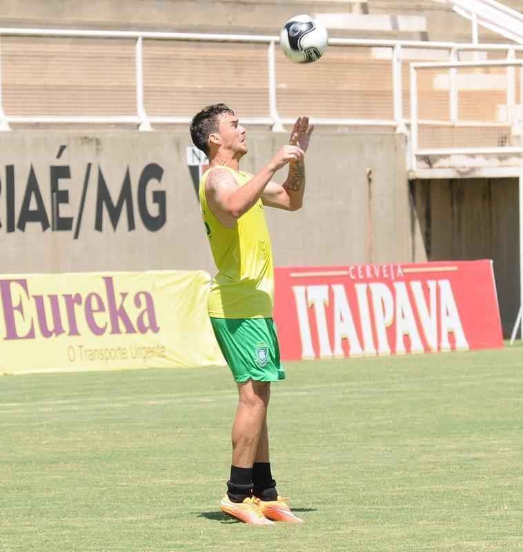 Imagens do treino do Amrica em Muria