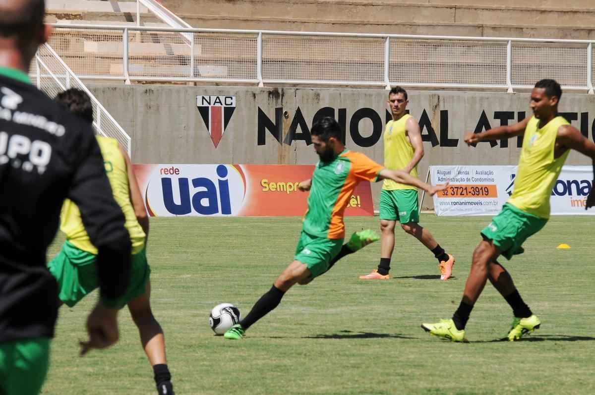 Imagens do treino do Amrica em Muria