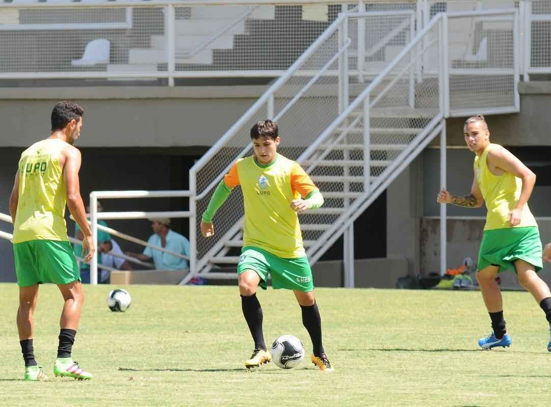 Imagens do treino do Amrica em Muria