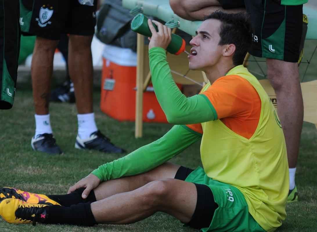 Imagens do treino do Amrica em Muria