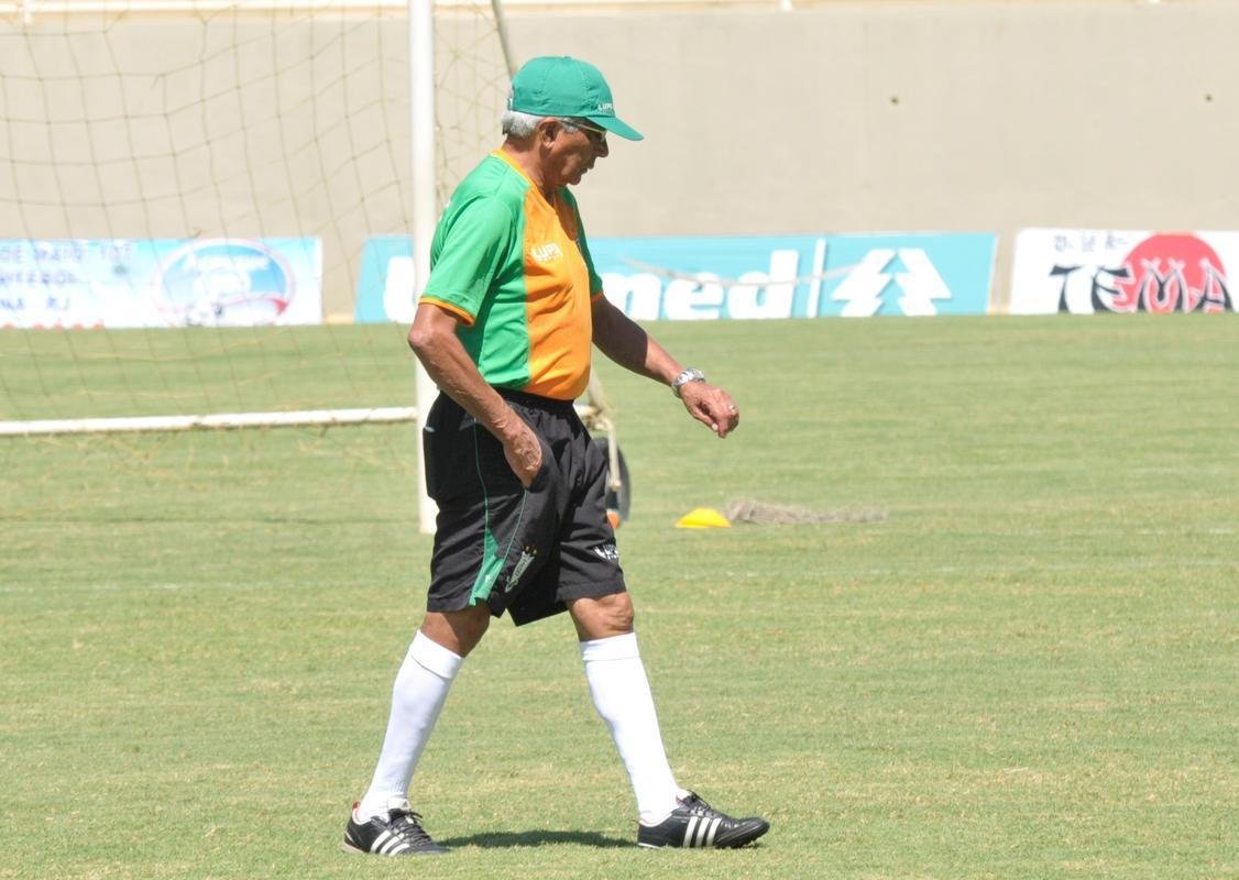 Imagens do treino do Amrica em Muria