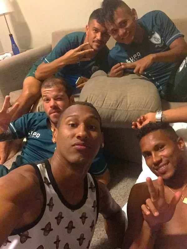 Imagens do treino do Amrica em Muria