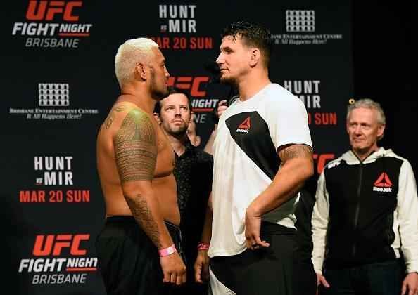 Pesagem do UFC Fight Night Brisbane - Mark Hunt e Frank Mir na encarada