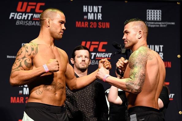 Pesagem do UFC Fight Night Brisbane - James Te Huna e Steve Bosse