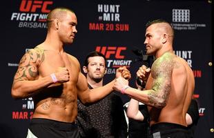 Pesagem do UFC Fight Night Brisbane - James Te Huna e Steve Bosse