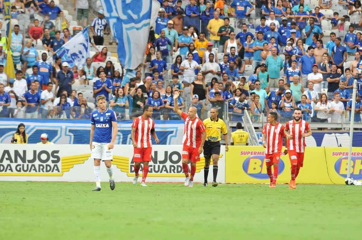 Fotos de Cruzeiro x Villa Nova, no Mineiro, pela oitava rodada do Estadual (Rodrigo Clemente/EM D.A Press)