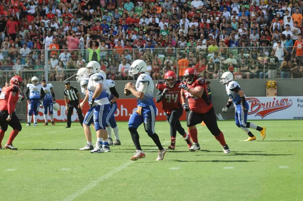 Imagens do jogo entre Minas Locomotiva e Get Eagles no Independncia