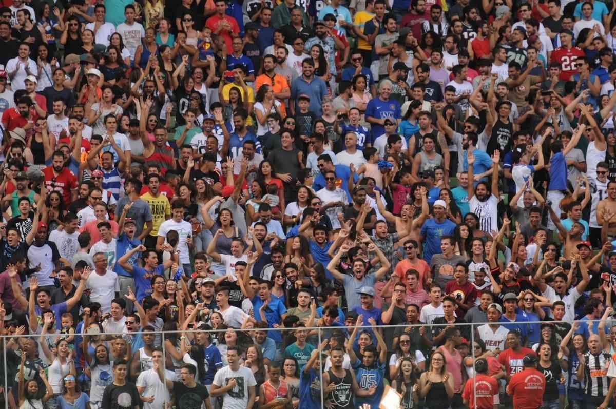 Imagens do jogo entre Minas Locomotiva e Get Eagles no Independncia