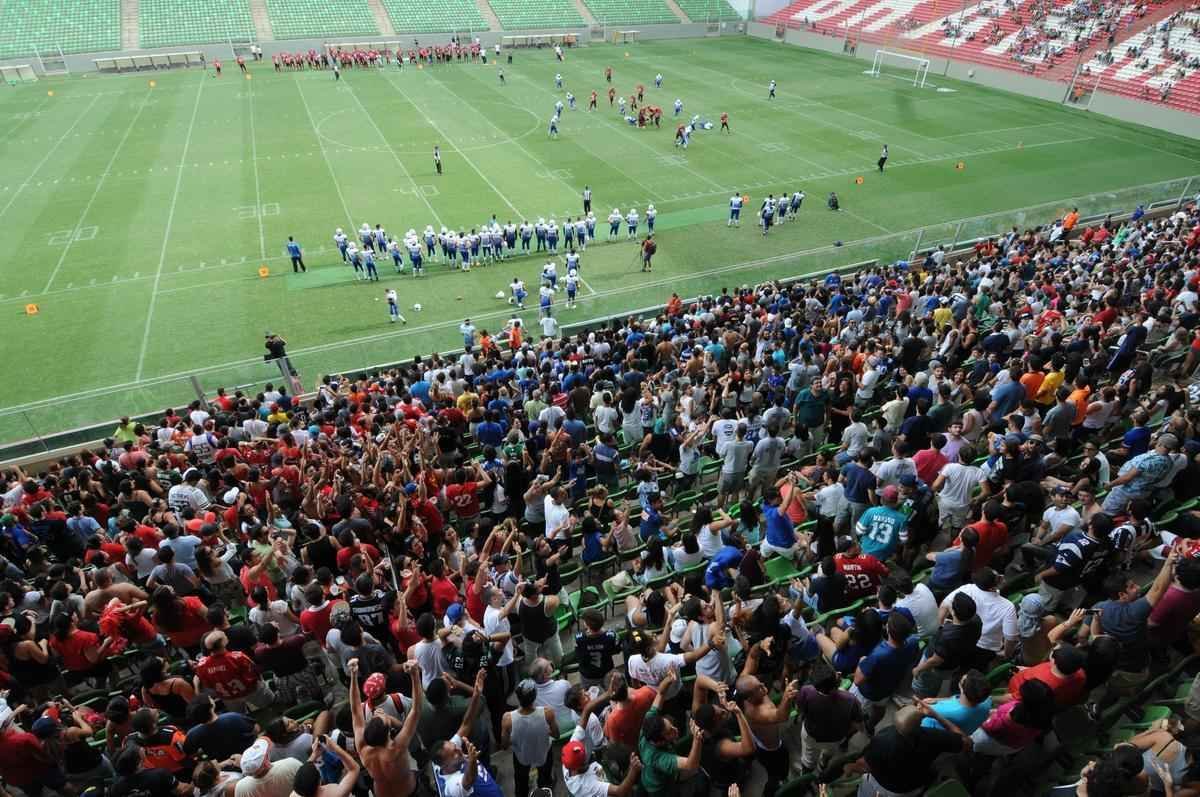 Imagens do jogo entre Minas Locomotiva e Get Eagles no Independncia