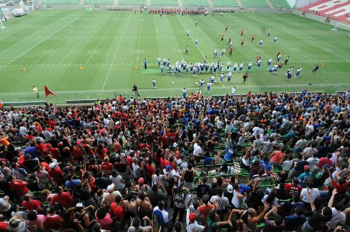 Imagens do jogo entre Minas Locomotiva e Get Eagles no Independncia