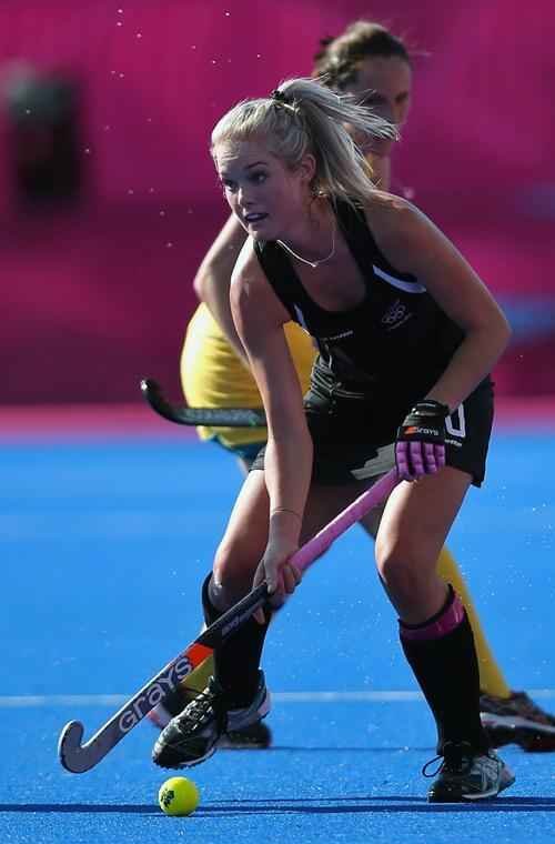 Veja fotos da musa neo-zelandesa Samantha Harrison, do hquei sobre grama