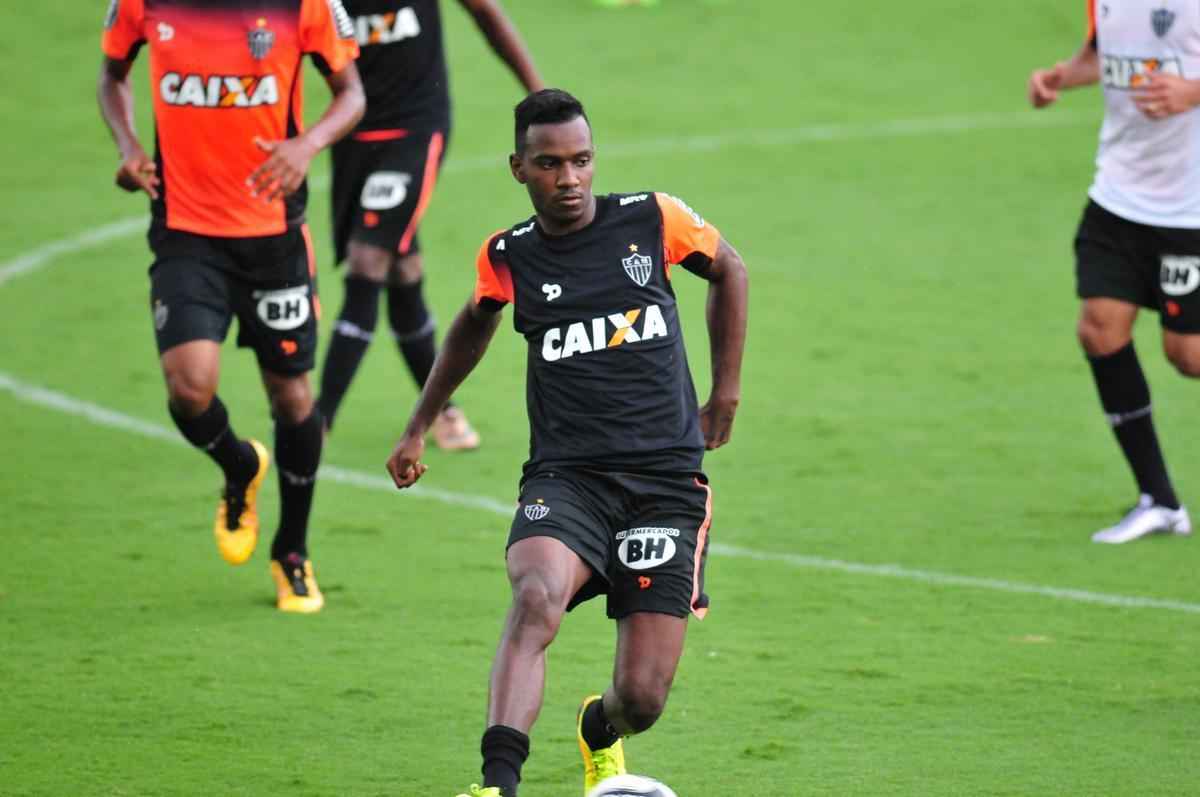 Treino do Atltico nesta quarta-feira na Cidade do Galo. Aguirre comeou a montar time do clssico