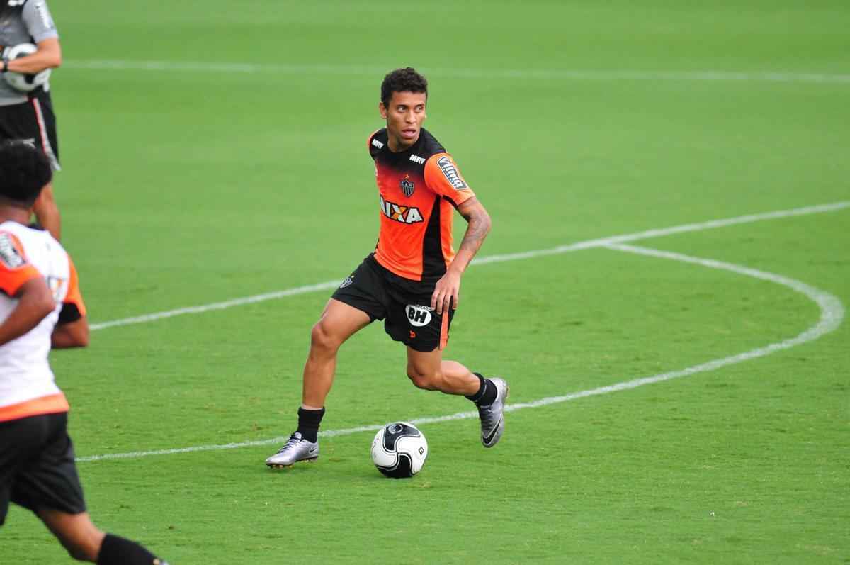 Treino do Atltico nesta quarta-feira na Cidade do Galo. Aguirre comeou a montar time do clssico