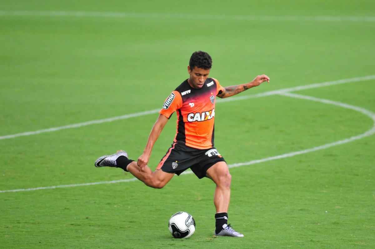 Treino do Atltico nesta quarta-feira na Cidade do Galo. Aguirre comeou a montar time do clssico