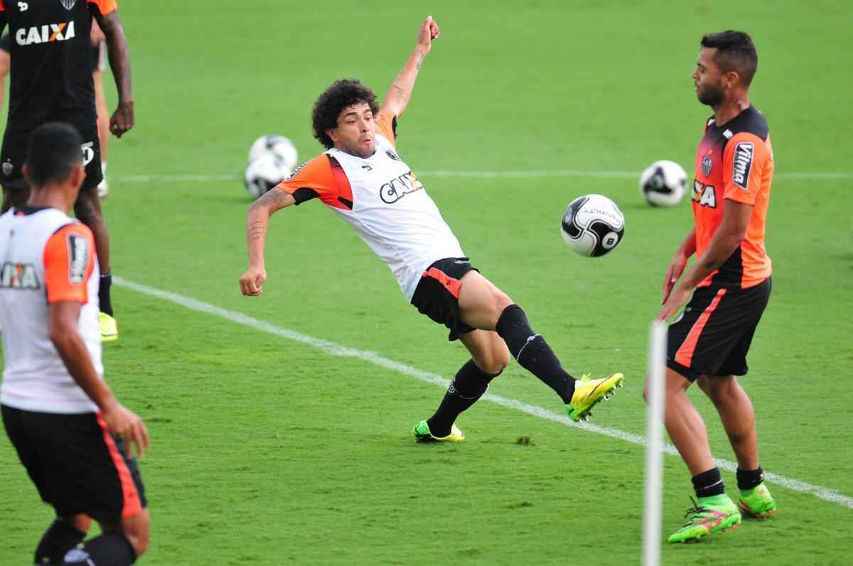 Treino do Atltico nesta quarta-feira na Cidade do Galo. Aguirre comeou a montar time do clssico
